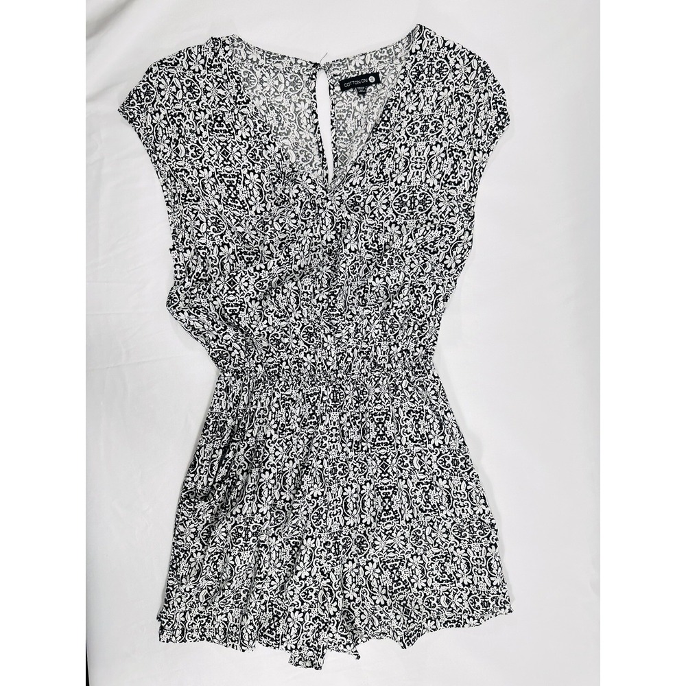 COTTON ON Romper Women's Size S Black White Floral Pockets‎ Shorts Sleeveless